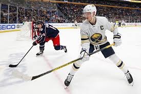 詹姆斯30+8+8东契奇30+10救主，湖人111-103力克鹈鹕取三连胜